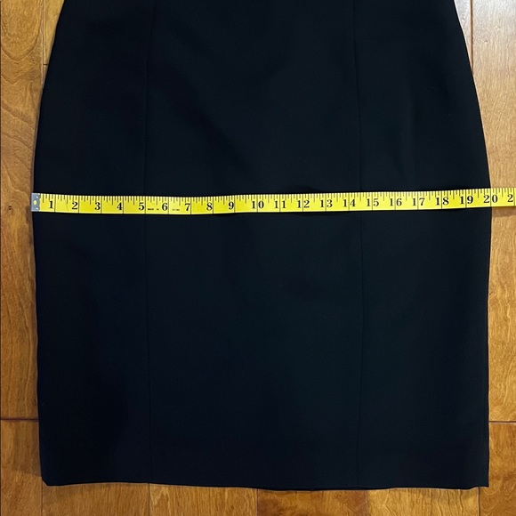 Jones Studio Black Sheath Ruffle Neck Dress Size 6 Career Academia Holiday Event - Picture 7 of 11